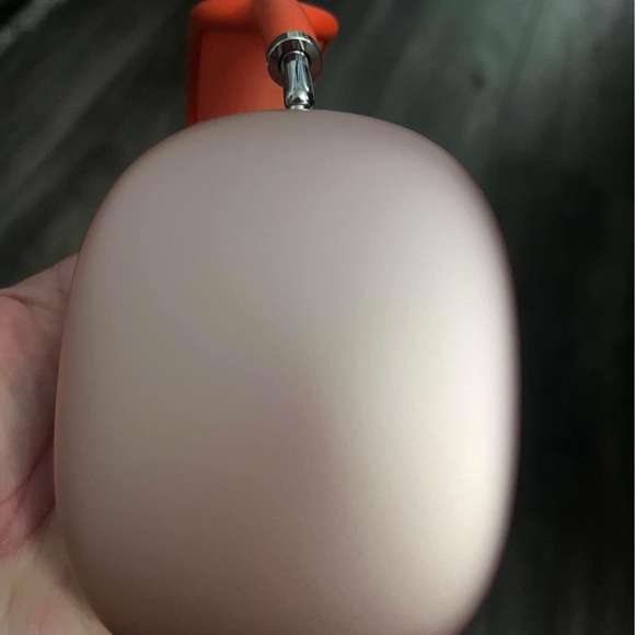 Apple AirPods Max - Pink with case - Picture 2 of 4